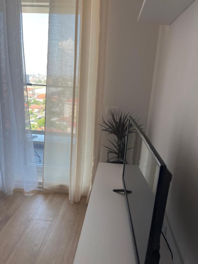 Comfy Nest Apartment- Free Parking Tirana Exterior photo