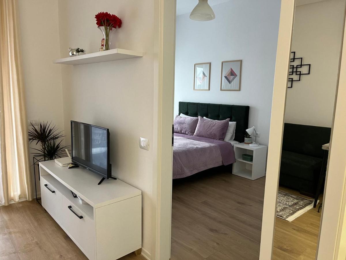 Comfy Nest Apartment- Free Parking Tirana Exterior photo